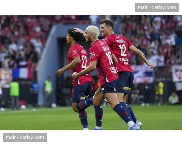 战报综述:本轮法甲出现7粒“开场15分钟内”的进球,多与开局高强度逼抢相关 战报综述:本轮法甲出现7粒“开场15分钟内”的进球,多与开局高强度逼抢相关